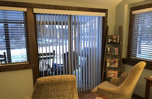 Hustisford House | Sweet Sinissippi Butternut Bungalow a perfect getaway! On Lake Sinissippi!
