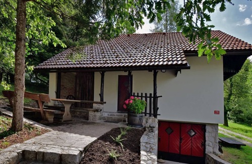 Vrhnika House | Sweet Stay Forest House