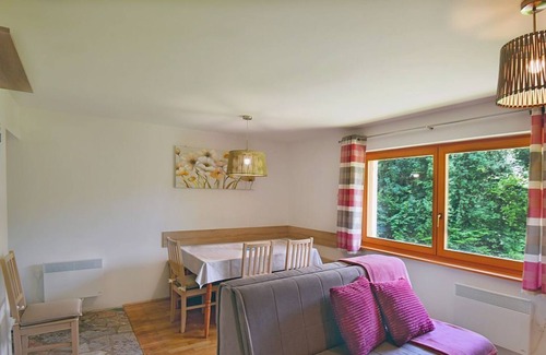 Vrhnika House | Sweet Stay Forest House