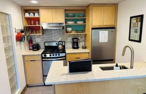 Old Bend House | Sweet Studio 1/2 mile Downtown & Old Mill District