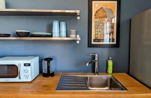 East Side House | Sweet Studio In The Heart of Atlanta