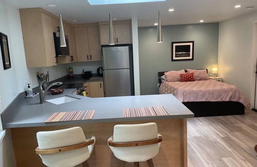 San Luis Obispo Apartment | Sweet Studio, Private Patio. Close to park, disc golf, tennis, etc. 30 day min.