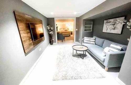 Westport Apartment | Sweet Studio w/Lounge & Pool Table