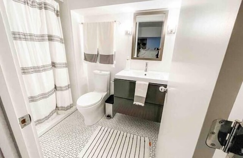 Westport Apartment | Sweet Studio w/Lounge & Pool Table