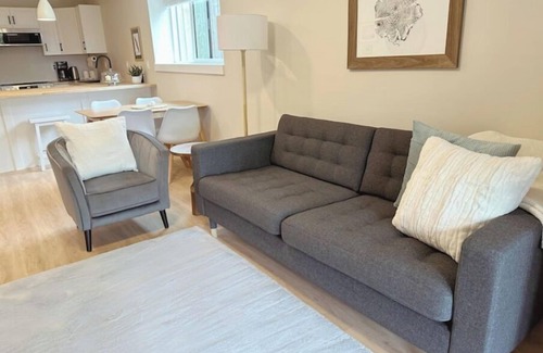 Regional District of Nanaimo House | Sweet Suite by the Sea - Nanaimo, BCnn