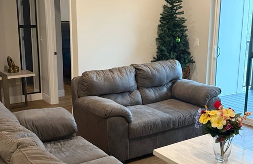 Lake St Louis Apartment | Sweet, Surbarban Stay; Peaceful, safe and furnished