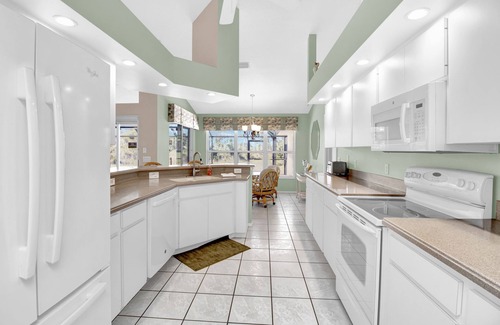 Broadmoor House | Sweet T Villa! Private heated pool! Beaches, golf courses and amenities!