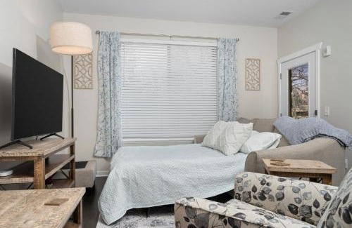 Traverse City Apartment | Sweet Tart Spot - Cozy TC Condo - Pet Friendly