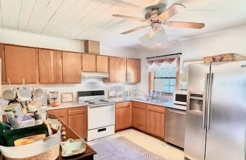 Cullman Cottage | Sweet Tea Cottage-Cullman-4mi. to Cullman Christkndlmarkt