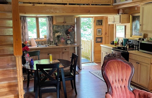 Town of Ephratah Cottage | Sweet Unique Cottage - Clean and near Caroga Lake. Just inside the Adirondacks