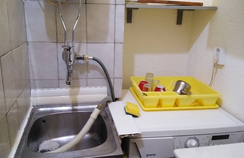 Vozdovac Apartment | Sweet urban apartment for max 4 Pet friendly, free public parking