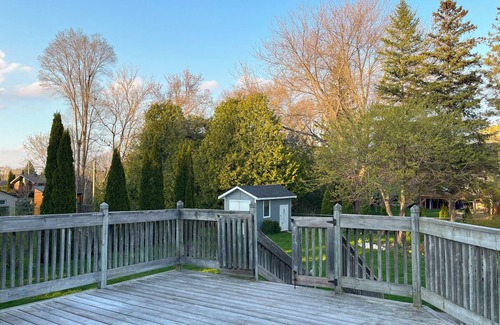 Collingwood House | Sweet Vacation Home for Travelers in COLLINGWOOD!