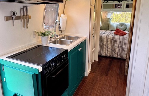 Hector House | Sweet Vintage Airstream in FLX Wine Country