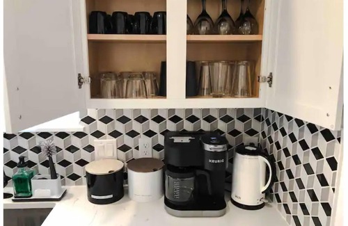 Lockhart House | Sweet Virginia - beautiful, clean home in Lockhart