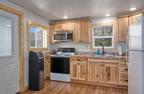 Joseph House | Sweet Wallowa Lake cabin at the Wahluna Terrace Retreat