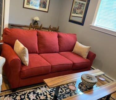 Salmon Arm Apartment | Sweetest Suite Downtown