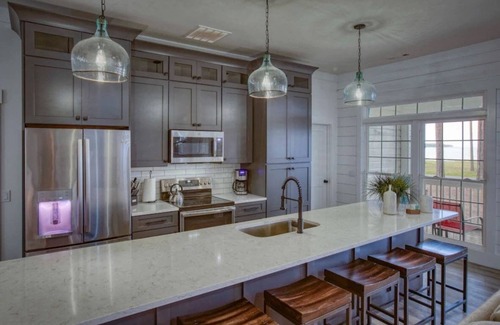 Melrose on the Beach House | Sweetgum Cottage: Oceanfront Elegance