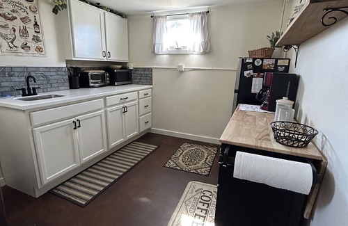 Loveland Apartment | Sweetheart City Inn! Clean/Private, centrally located, free parking, pets ok