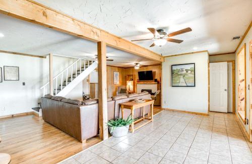 Sweetwater House | Sweetwater Lake House with Covered Patio!
