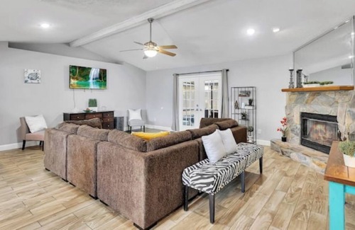 Southside House | Sweetwater Oasis in Heart of Mandarin