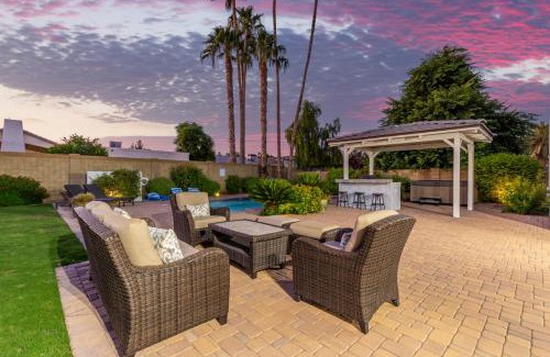 Buenavante House | Sweetwater - Resort-Style Getaway - Pool, Spa & Fire Pit Haven