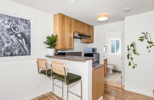 Eastside Santa Cruz Hotel | Swell House Santa Cruz -Suite 1