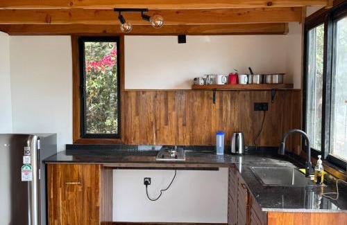 Takawiri Island Ski Chalet | Sweta Takawiri island Shamba house
