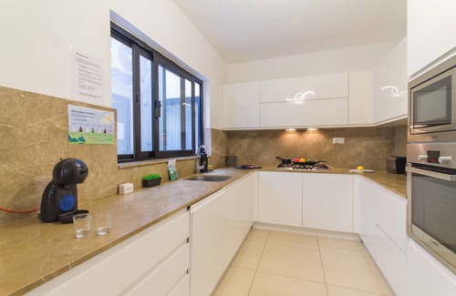 St. Andrew's Hotel | SwieqiStay room2 private bath - Paceville