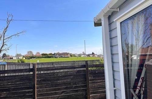 Glasgow Apartment | Swift 3-Bedroom Caravan Located in Uddingston, Glasgow at Maryville Caravan Site