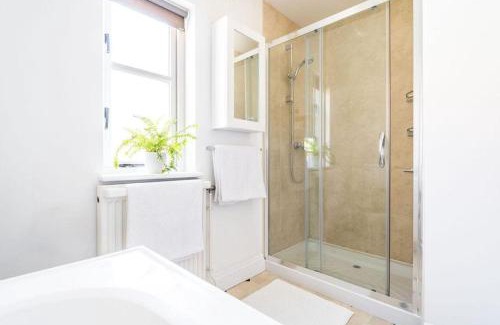 Norwich House | Swift Host - 1 Bedroom House - Beautiful - Garden - Free Parking - Close to Centre