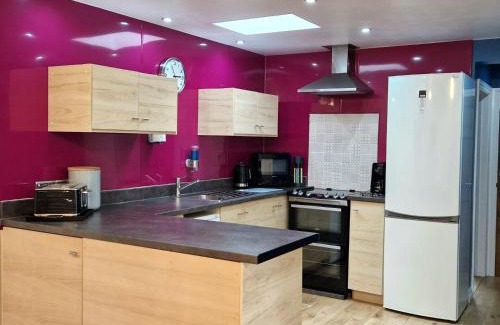 Norwich House | Swift Host - Owl Barn - Sleeps 2 - EV Charger - Pet Friendly