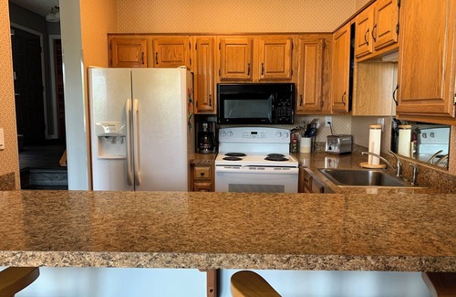 Lake George House | Swim, Golf, Ski, Stay!. Meant2B@Lake George has it all!