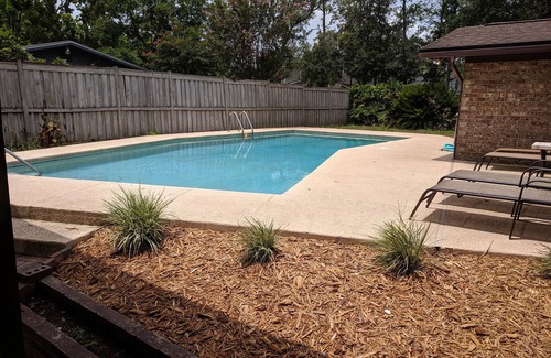 Jacksonville House | Swim in Large Salt Water Pool, Ride Bikes, Relax On Deck, Enjoy Theater Room