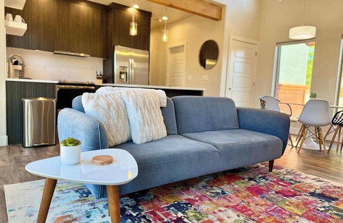 Kanab House | Swim & Stargaze in Kanab! Timber + Tin H 2BR 2BA, Resort Pool & Hot Tub