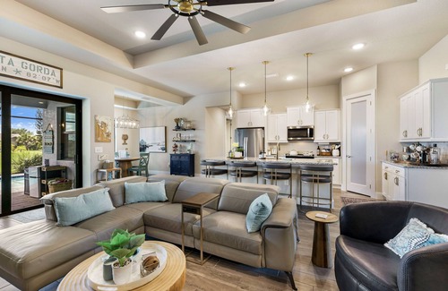 Punta Gorda House | Swim Sun Relax 4BR {1-K 3-Q} 2BA with Heated Saltwater Pool