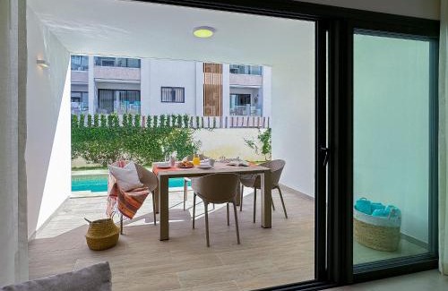 El Cortecito Apartment | Swim up pool new apartment in Los Corales, PGA 101