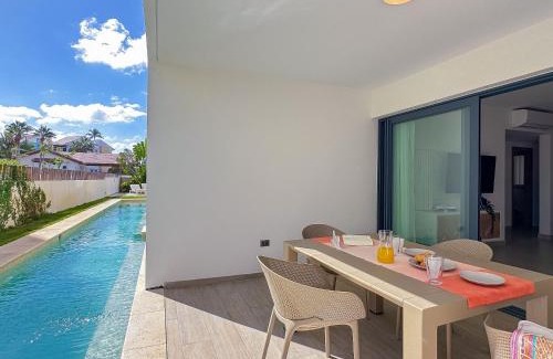 El Cortecito Apartment | Swim up pool new apartment in Los Corales, PGA 101