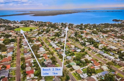 Budgewoi House | "Swimaway"- Coastal Family POOL Getaway