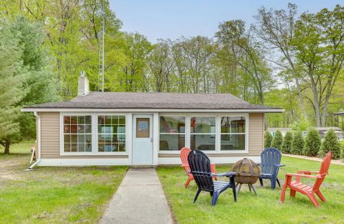 Baldwin House | Swimmers Paradise Lakefront Cottage in Baldwin!
