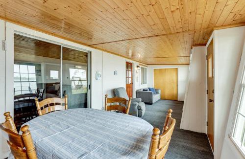 Baldwin House | Swimmers Paradise Lakefront Cottage in Baldwin!