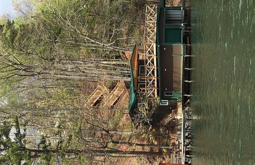 Sunset Cove Cottage | Swimming and fishing right off your deck!