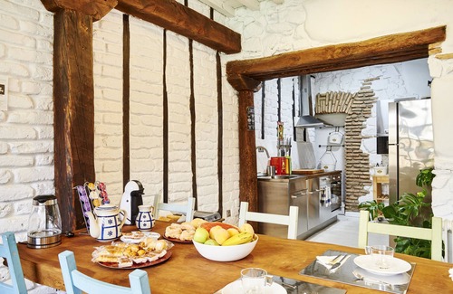 Jarandilla de la Vera House | Swimming pool, sauna, garden, 5 bedrooms with full bathrooms. Registration TR-CC-00250.