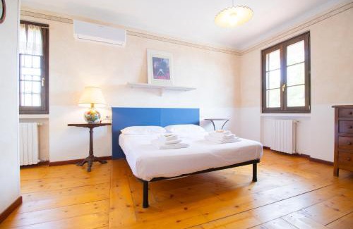 Lonato del Garda House | swimming pool and private garden, Casa in collina