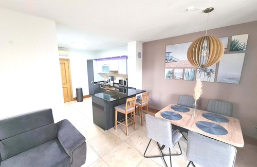 Cove Makarac (Milna) Apartment | Swimming pool Apartment Noa, 400m to beach