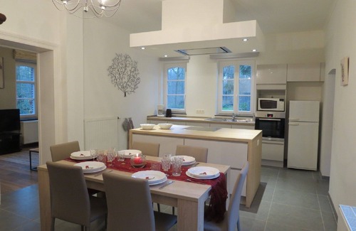 Villers-la-Ville Cottage | SWIMMING POOL and SAUNA, charming house in castle outbuilding, Villers-la-Ville