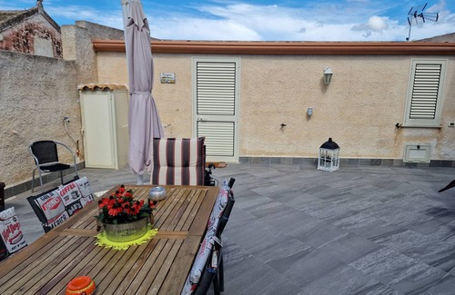 Marsala Apartment | Swimming pool, kitesurfing. adjacent accommodations