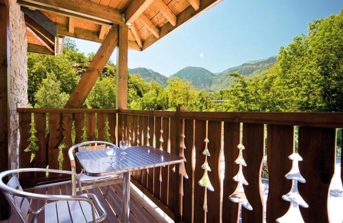 Ax-les-Thermes Apartment | Swimming pool, terrace, balcony, parking, tv, ski locker, 30m², Ax-Les-Thermes
