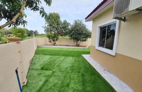 Krubong House | Swimming pool with 5 bedroom house Full AC near Stadium Hang Jebat