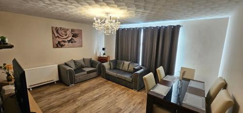 Kirkdale Apartment | Swindon Dream