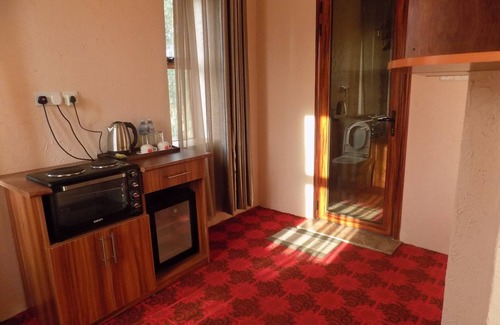 Ishaka Hotel | Swing Inn Motel
